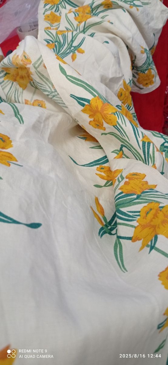 Tela Lino Floral naranja 
4 metros largo aproximad