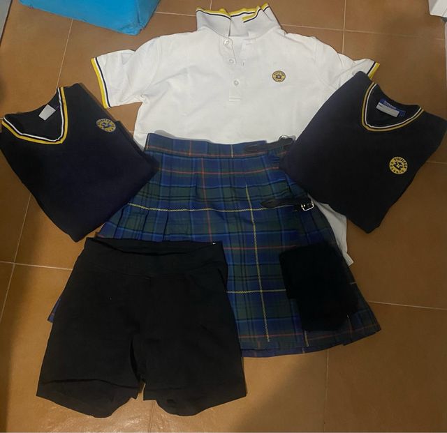 Lote Uniforme Escolar Villalkor niña