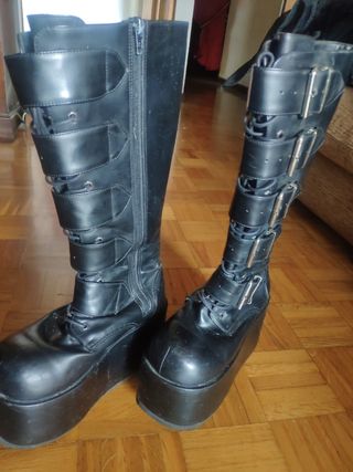 Botas plataforma Barbarella negras, 