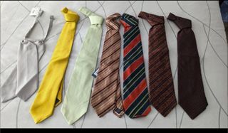 Corbatas - Colores Variados A 1,50 unidad.