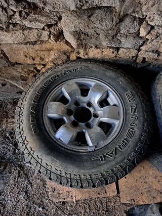 Llantas todoterreno 235/75R15
