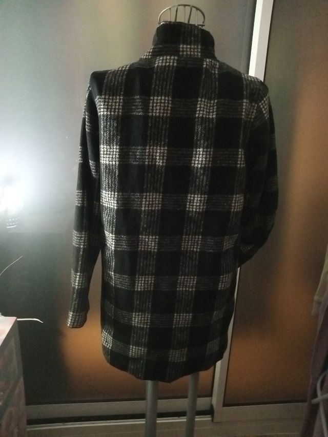 Abrigo cuadros blanco-negro