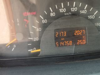 Furgoneta Mercedes vito 