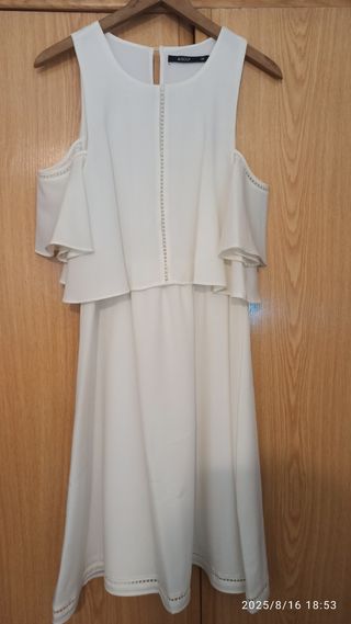 Vestido blanco delicado nuevo