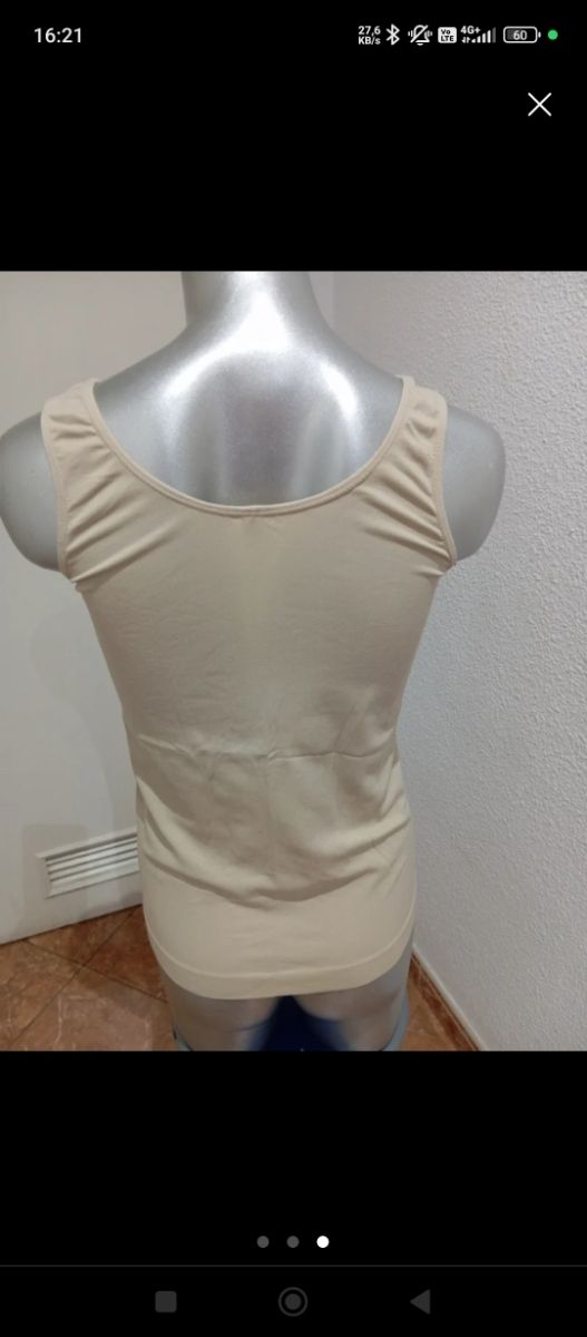 Camiseta tirantes beige