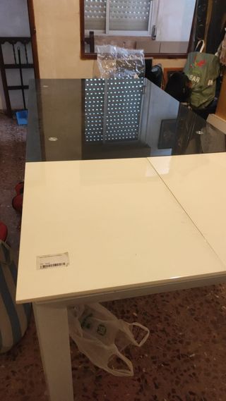 Mesa extensible blanco y negro