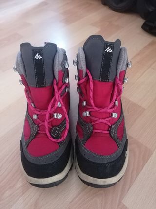 Bota trekking Quechua niña