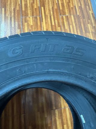 Neumáticos 225/60R16 nuevos