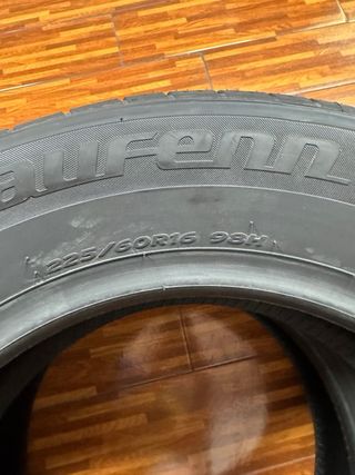 Neumáticos 225/60R16 nuevos