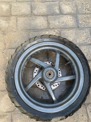 Ruedas Aprilia - 2 unidades Estan Extintos