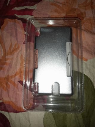 NUEVO. Funda Oficial metal y policarbonato DS Lite