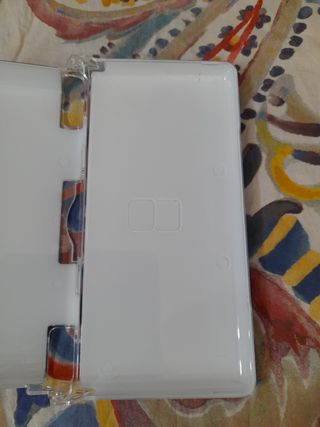 NUEVO. Funda Oficial metal y policarbonato DS Lite