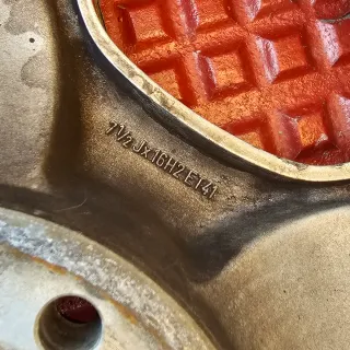 Llantas Mercedes 16" + tapabujes+ 2 neumaticos