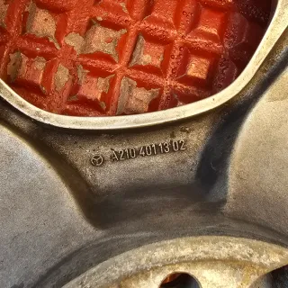 Llantas Mercedes 16" + tapabujes+ 2 neumaticos