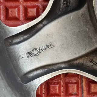 Llantas Mercedes 16" + tapabujes+ 2 neumaticos