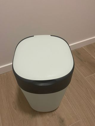 Contenedor pañales bebé