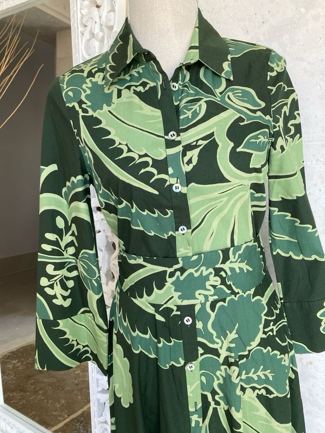 Vestido Zara algodón verde con estampado de hojas