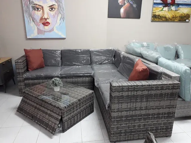 Sofá rinconera gris mimbre