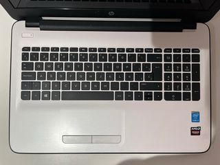 Portátil HP blanco- Core i3