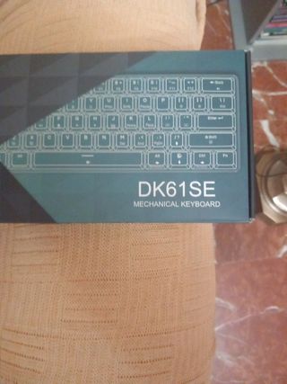 Teclado mecánico DK61SE