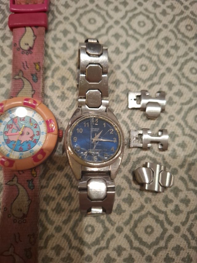 4 Relojes (uno infantil) + 1 correa metalica