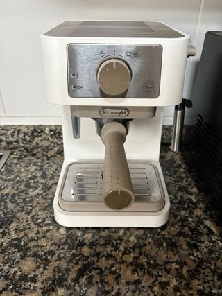 Cafetera Delonghi EC685.M