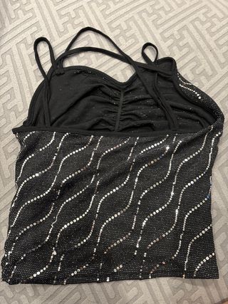 Blusa negra con lentejuelas