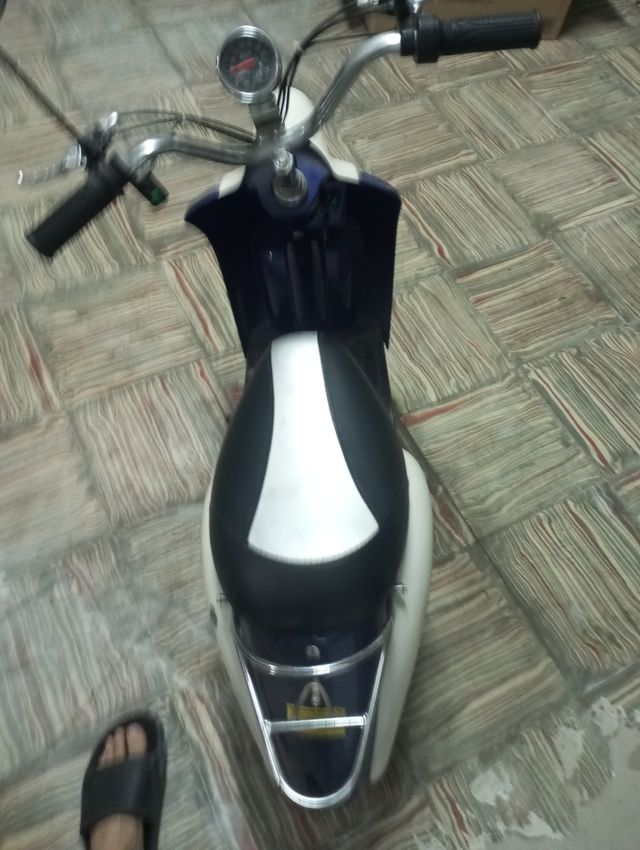 Moto scooter eléctrica infantil 250w