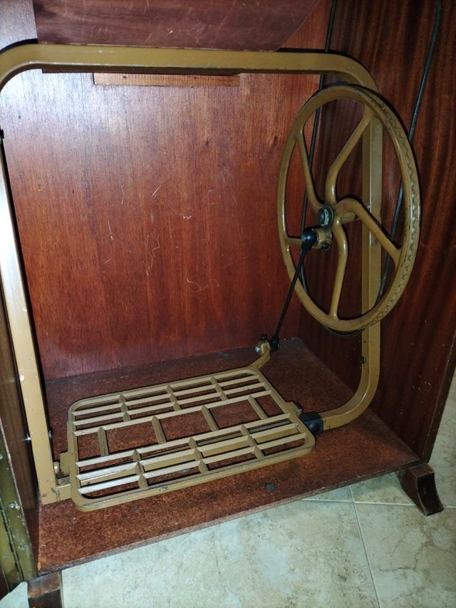 Máquina coser Alfa Antigua