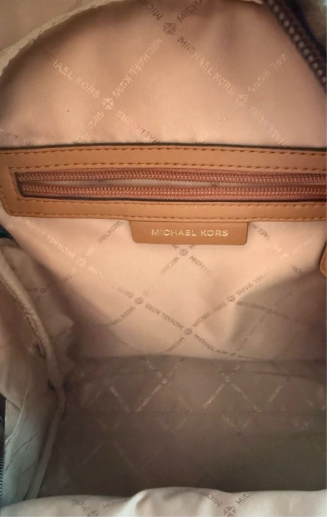 Mochila Michael Kors logo Marrón