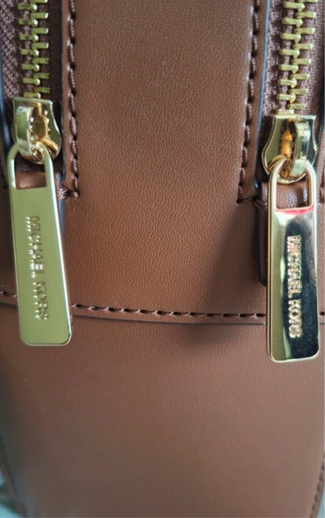 Mochila Michael Kors logo Marrón