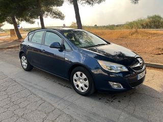 Opel Astra 2012