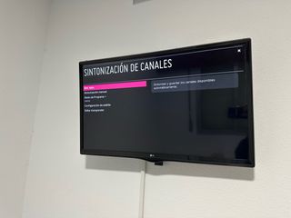 TV LG 24" LCD + Fire TV Stick