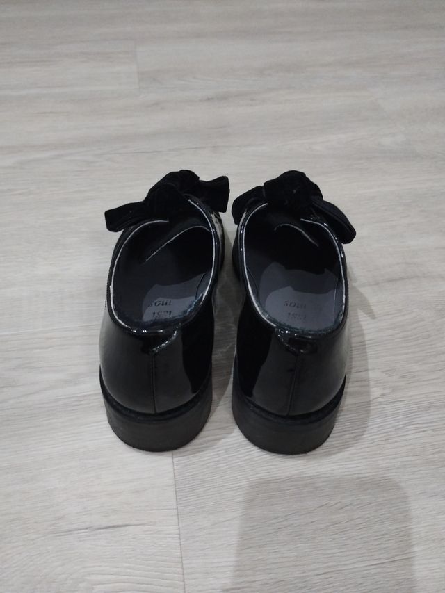 Zapatos negros charol-ante