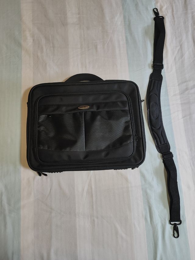 2 Maletines para ordenador negros Inves