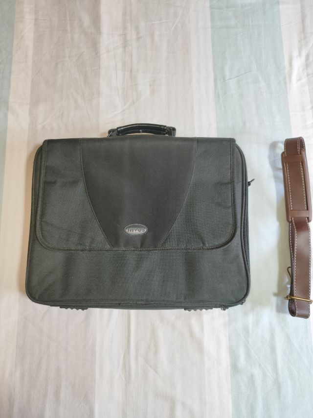 2 Maletines para ordenador negros Inves