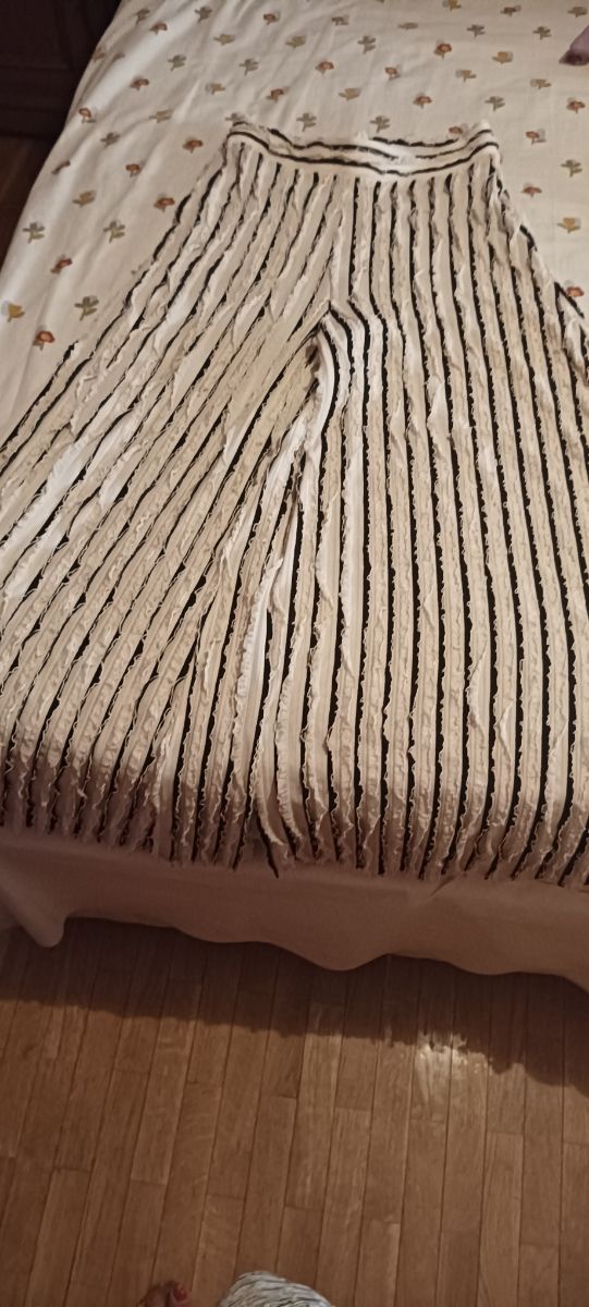 Pantalones anchos Zara | Rayas beige-negro