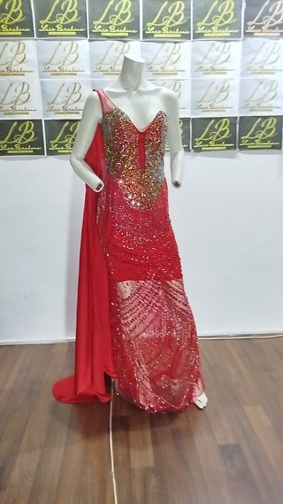 Vestido rojo y dorado para bodas gitanas