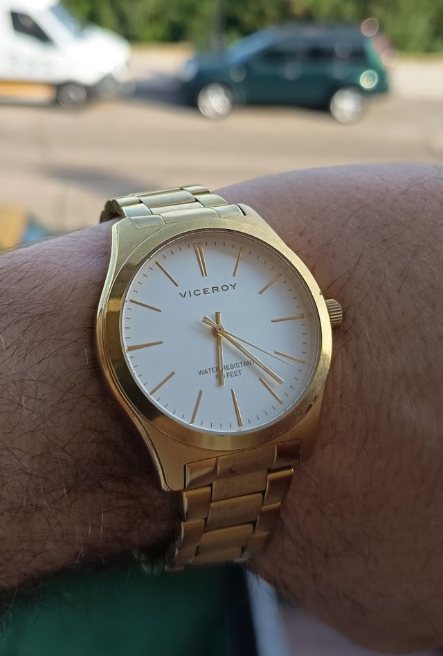 Reloj Viceroy dorado