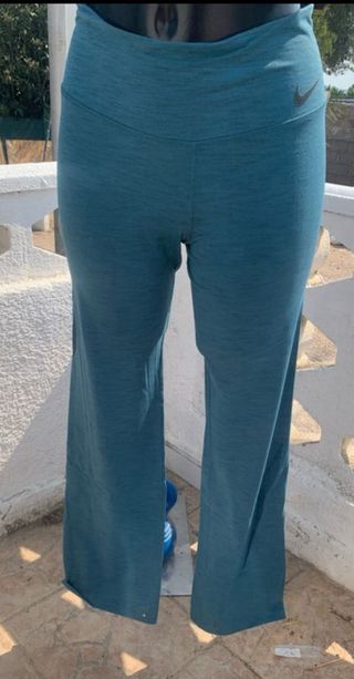 Mallas Nike- Camal Recto