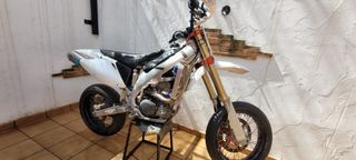 Honda CRF 450R Supermotard Año 2005.