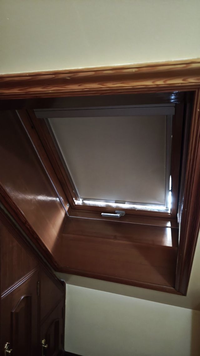 Ventana Velux GPL MK04 2070 de madera (78x98cm)