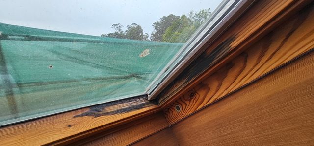 Ventana Velux GPL MK04 2070 de madera (78x98cm)