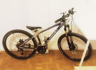 LEER: Bicicleta Giant 27'5"de montaña y Hyper 29".