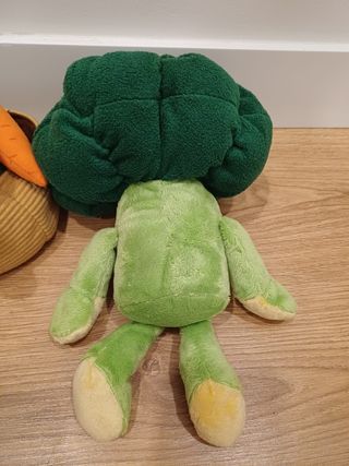 Peluches Verduras: Brócoli & Cesta de Ikea