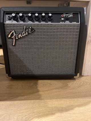 Fender Frontman 15G Amplificador
