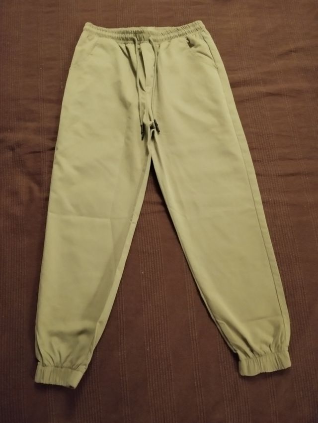 Pantaló de puño. Beige