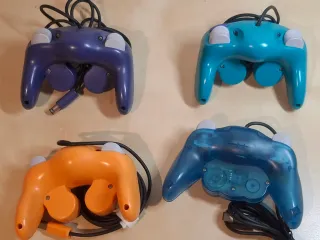 4 Mandos Nintendo GameCube
