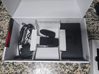 Nintendo Switch 2017 - Azul/Rojo