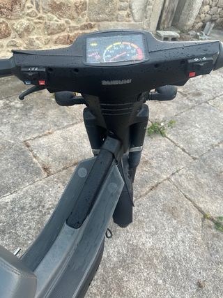 Suzuki Maxi 49cc: ¡Como nueva!